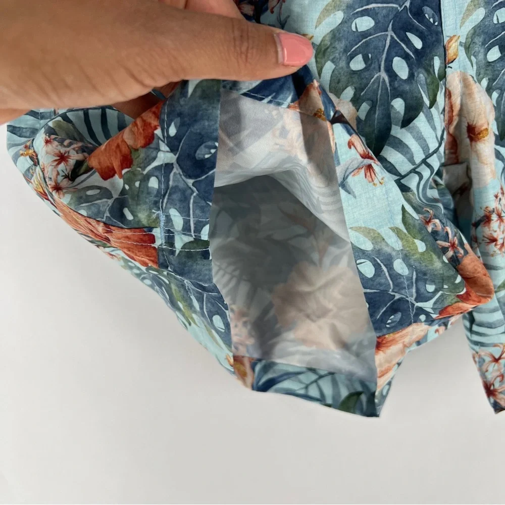 Franks Maui Sky Floral Print Mid Length Swim Trunks Lightweight Quick Dry Size M